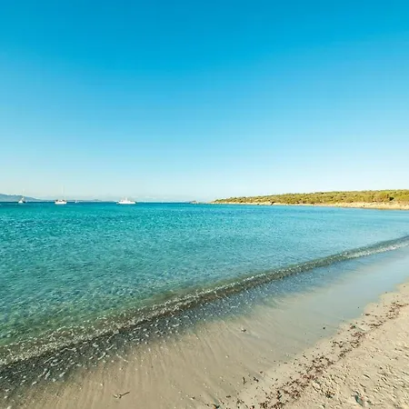 Trilo 6 Giardino Apartment Golfo Aranci